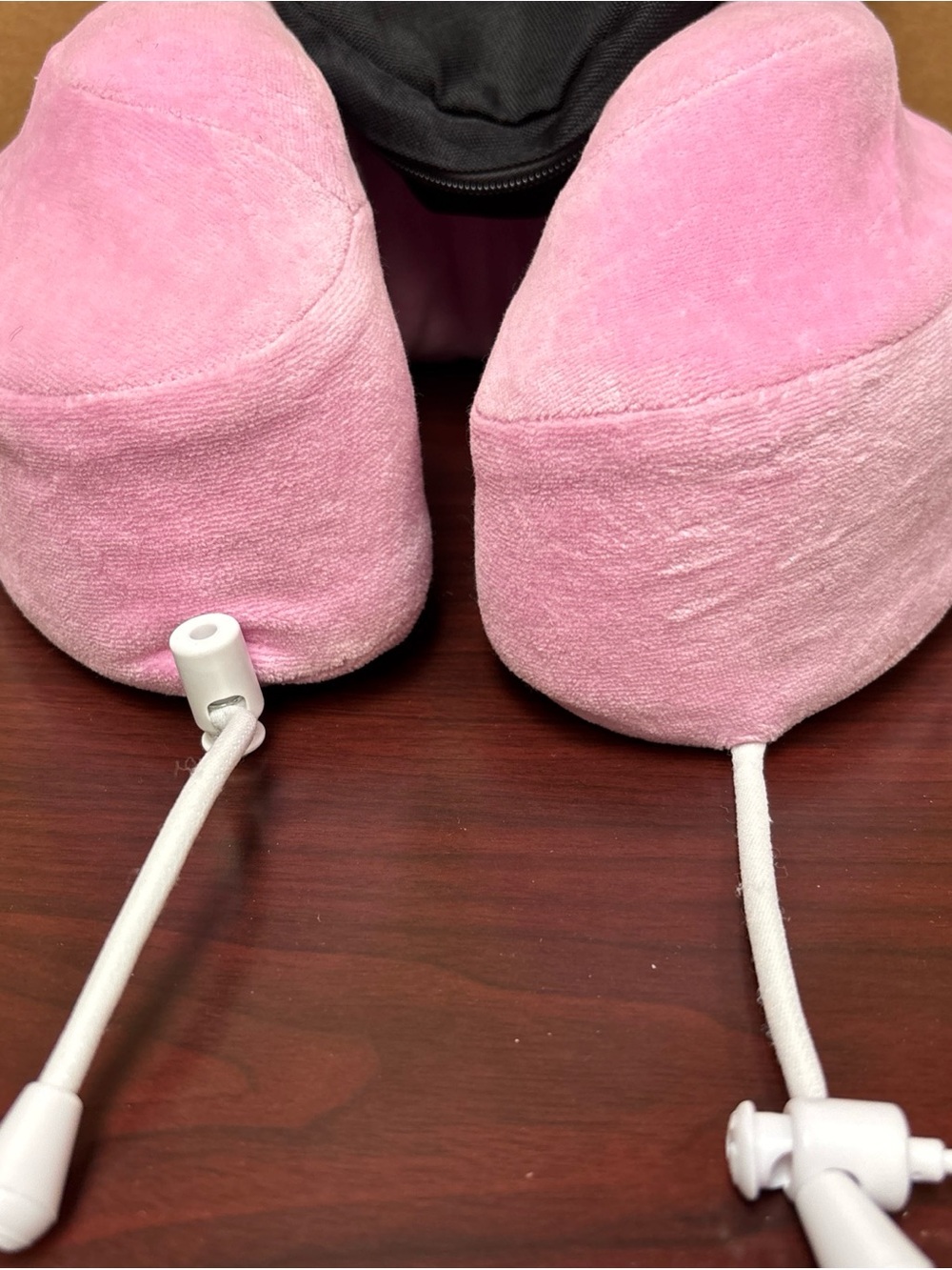 Cabeau Evolution Memory Foam Travel Pillow Neck Support PINK w Carrying Case - Picture 2 of 5
